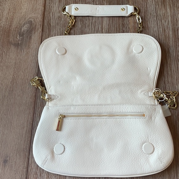 Tory Burch purse!! - Picture 3 of 5